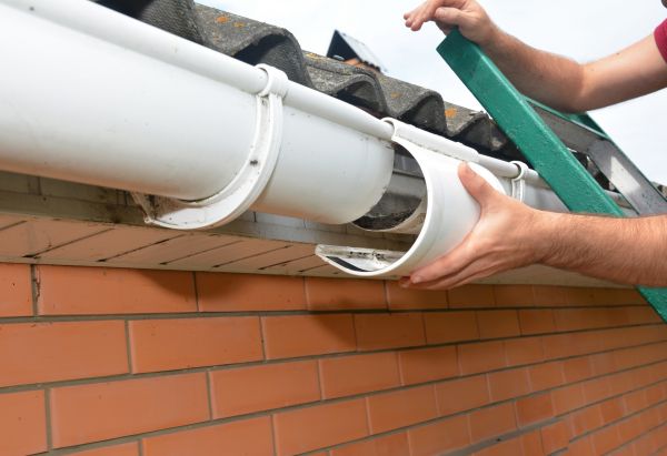 Gutter Maintenance in Plant City