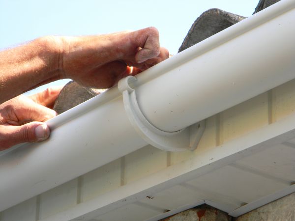 Plastic Gutter Repair in Plant City